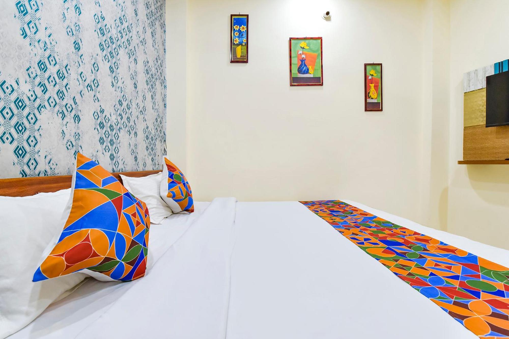 Fabexpress Mahakal Shikhar Darshan ウッジャイン エクステリア 写真